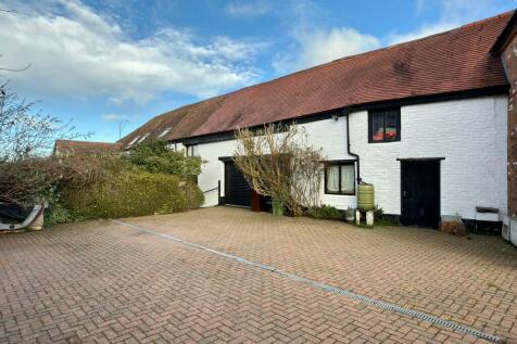 St Marys Lane, Tewkesbury GL20 3 bed semi