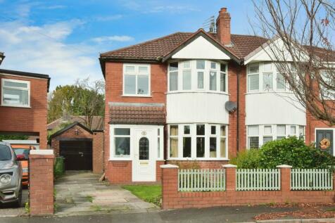 3 bedroom semi-detached house for sale