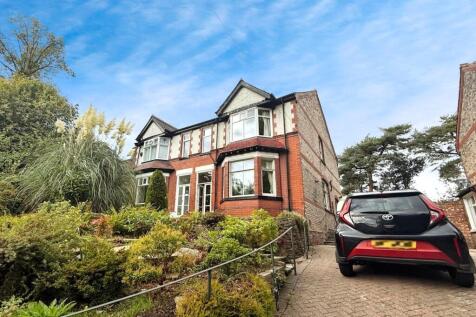 Schools Hill, Greater Manchester SK8 3 bed semi
