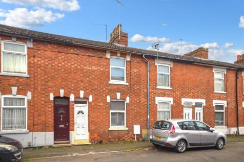 5 bedroom terraced house for sale