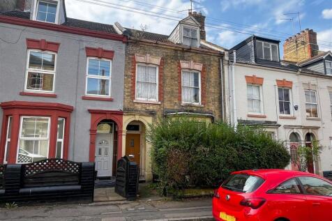 Hester Street, Northampton NN2 5 bed terraced house for sale
