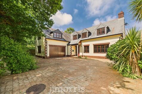 Llwyncelyn, Trefwrgi Road, Goodwick 5 bed detached bungalow for sale