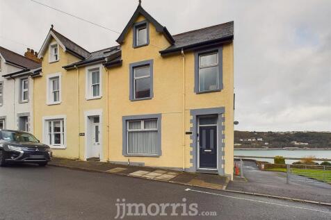 Mowbray, Heol Dewi, Fishguard 5 bed end of terrace house for sale