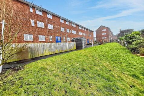 St. Pauls Road, Hexham... 2 bed ground floor flat for sale