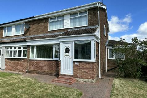 3 bedroom semi-detached house for sale