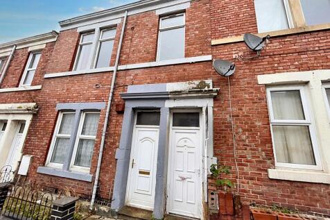 Northbourne Street, Gateshead, Tyne... 2 bed flat for sale