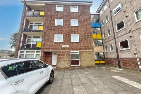 Wellington Court, Felling Central... 3 bed apartment for sale