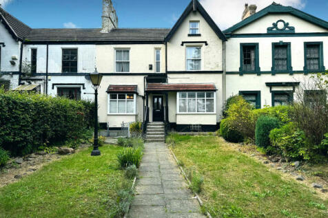 5 bedroom terraced house for sale