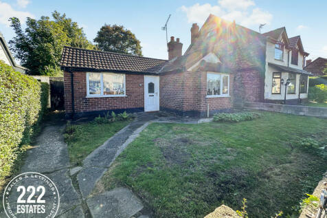 2 bedroom detached bungalow for sale