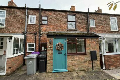 2 bedroom terraced house for sale