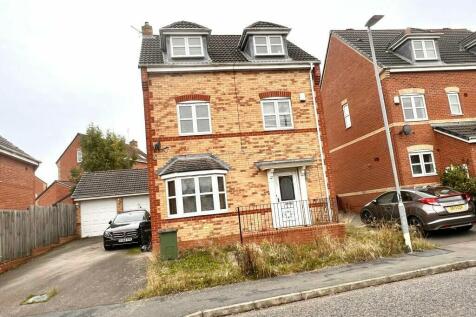 5 bedroom detached house for sale