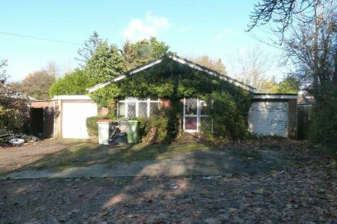 4 bedroom detached bungalow for sale