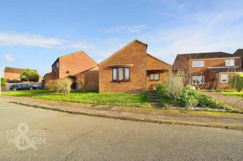 Orchids Close, Bungay, Suffolk, NR35 1LL 3 bed detached bungalow for sale