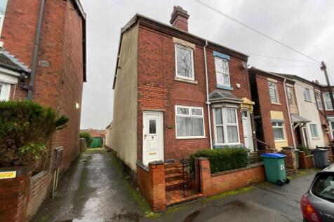 Avenue Road, Rowley Regis B65 2 bed semi