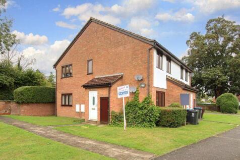 Church Lane, Kings Langley 1 bed apartment for sale