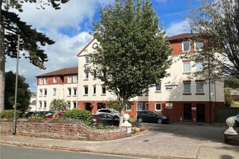 Belle Vue Road, Paignton, Devon, TQ4 6PT 1 bed flat for sale