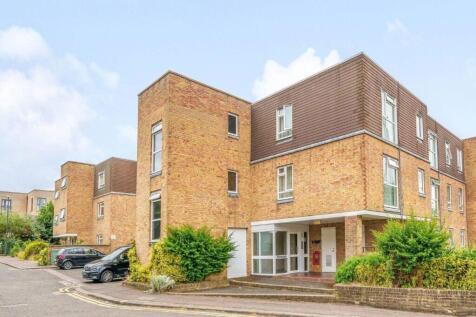 Elizabeth Gardens, Stanmore, London... 2 bed apartment for sale