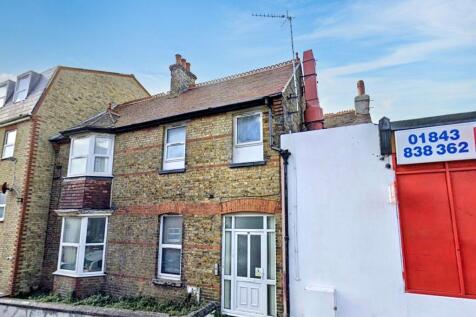 Studio flat for sale