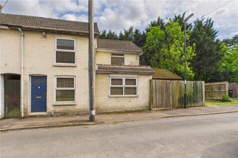 Westfield Road, West Green, Crawley... 3 bed end of terrace house for sale