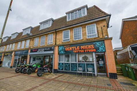 High Street, London Colney, St.... 3 bed maisonette for sale