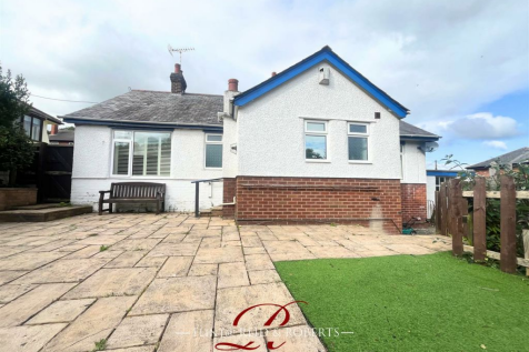 Halkyn Road, ., Flint, Flintshire... 3 bed detached bungalow for sale