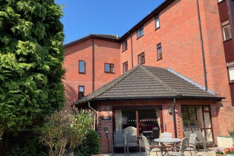 Farnborough Common, Orpington, BR6 8NE 1 bed apartment for sale