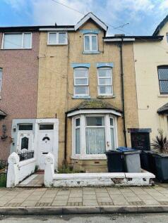 Alexandra Road, Blackpool... 7 bed terraced house for sale