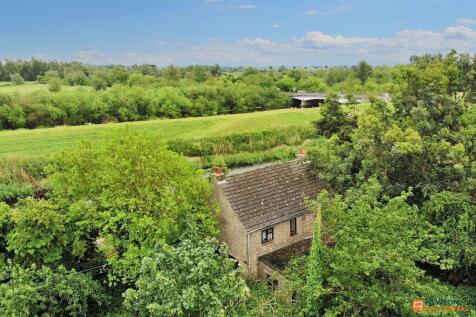 Bedford Bank, Welney, Wisbech, PE14 3 bed detached house for sale