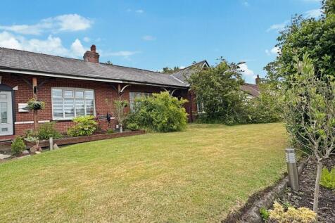 Manchester Road, Over Hulton, Bolton... 2 bed semi