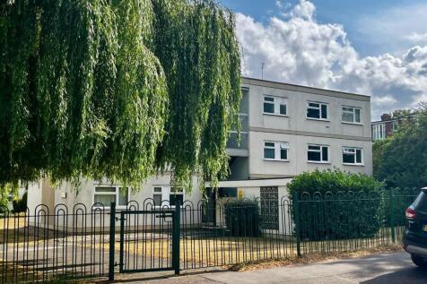 Hornbeam Road, Buckhurst Hill, Essex... 1 bed apartment for sale