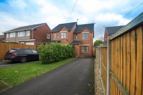 Tennyson Drive, Ormskirk, Lancashire... 3 bed semi