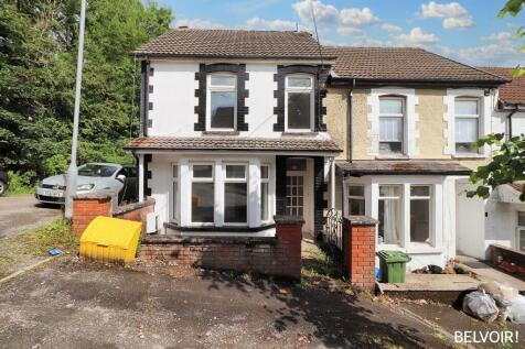 Bertha Street, Pontypridd CF37 3 bed end of terrace house for sale