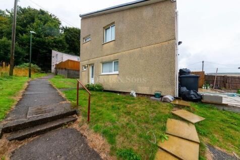 Mount Pleasant Estate, Brynithel... 3 bed end of terrace house for sale
