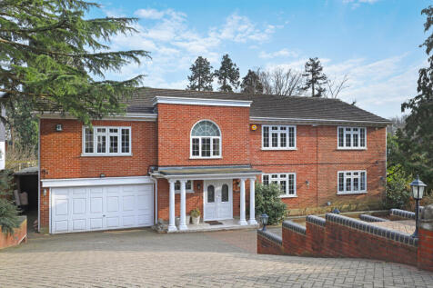 Fairmeadside, Loughton, Essex, IG10 4RH 6 bed detached house for sale