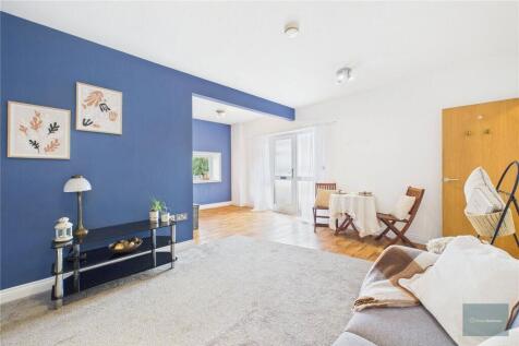 Albert Road, Plymouth, Devon, PL2 1DJ 1 bed apartment for sale