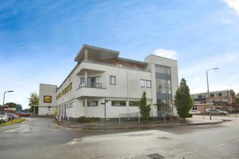 6 Headley Road, Woodley, Reading... 1 bed apartment for sale