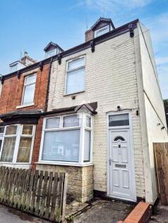 Clinton Street, Worksop 3 bed end of terrace house for sale