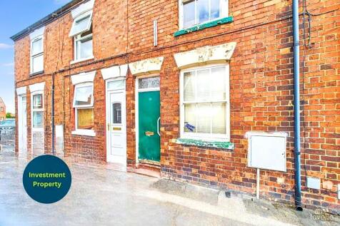 Marsh Lane, North Lincolnshire DN18 2 bed terraced house for sale