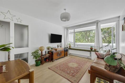 Tangley Grove, Roehampton, London, .... 1 bed apartment for sale