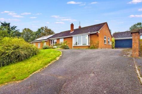 Hall Meadow, Brigg DN20 4 bed detached bungalow for sale