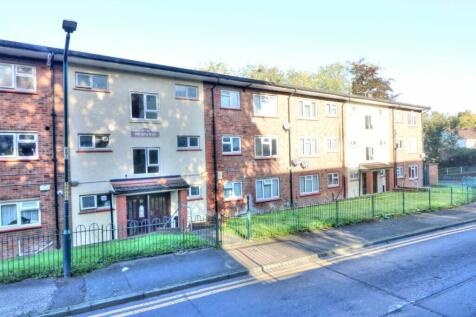 Shorts Way, Rochester, ME1 2 bed flat for sale