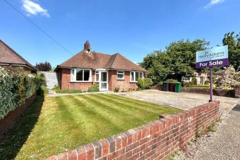 Flaxman Avenue, Chichester, West... 2 bed detached bungalow for sale