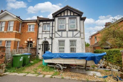 Radstock Road, Woolston, Southampton... 3 bed semi