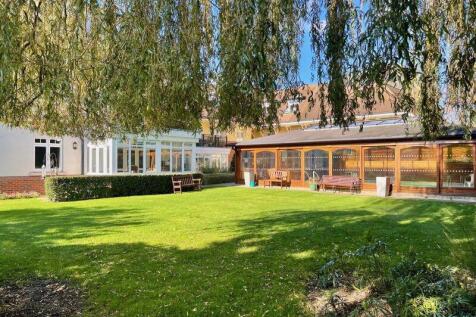 Church Road, Claygate, Esher, Surrey... 2 bed apartment for sale
