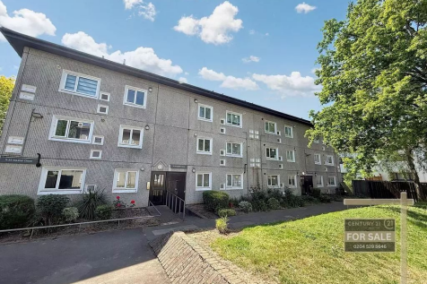 Squirrel Close, London, Hounslow... 1 bed flat for sale