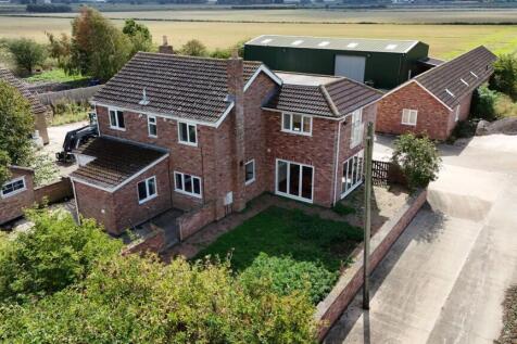 2 Dyke Drove, Bourne, Lincolnshire... 4 bed farm house for sale