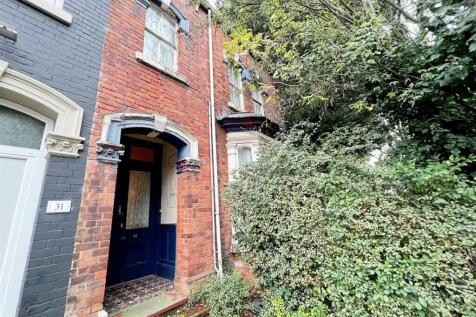 Dudley Street, Grimsby, Lincolnshire... 2 bed semi