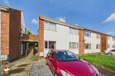 Astor Close, Brockworth, GL3 2 bed maisonette for sale