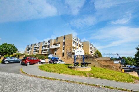 Kenilworth Court, Marlborough Park... 3 bed apartment for sale