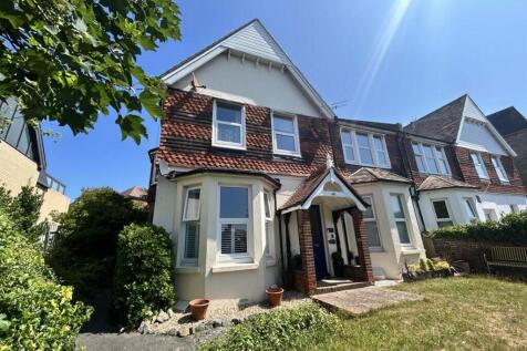 48 Upperton Road, Eastbourne BN21 1 bed apartment for sale